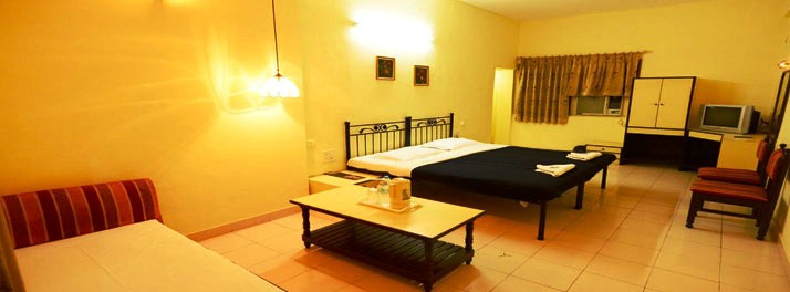 1995/Hotel Tourist - Kolhapur 04.jpg